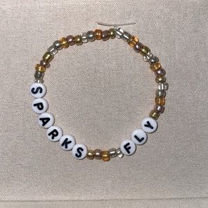 Taylor Swift | Sparks Fly | Homemade Friendship Bracelet